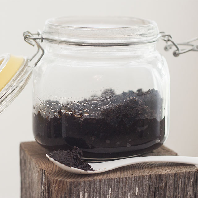 End-of-Summer Beauty: 7 DIY Skin Exfoliators